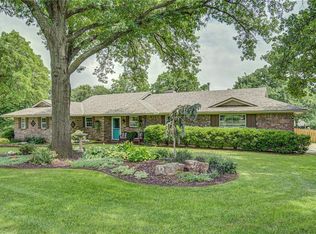 2318 E 5th St, Edmond, OK 73034