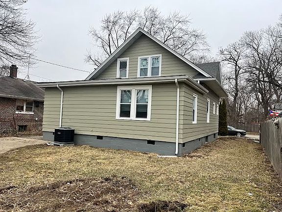 3rd image of 805 Helmholz Ave