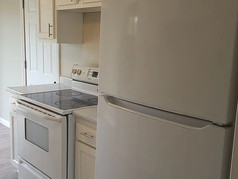 35 Catalpa Dr — Photo 9
