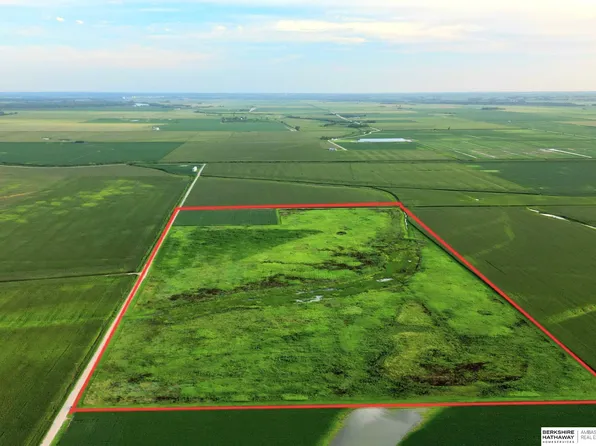 208 County Road 45, Tekamah, NE 68061