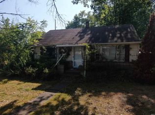 702 S Johnson St, Monroe City, IN 47557