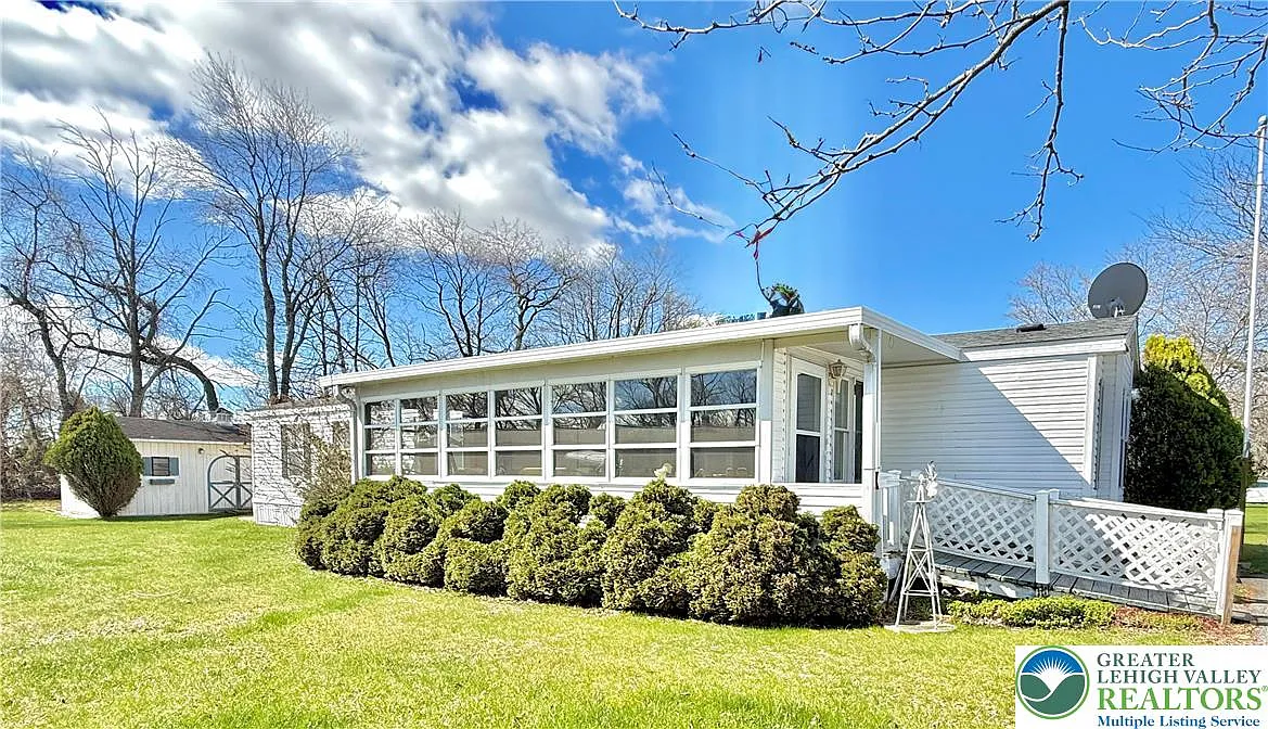 226 Independence Way photo 1