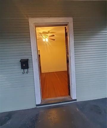 2nd image of 1811 Lowerline St