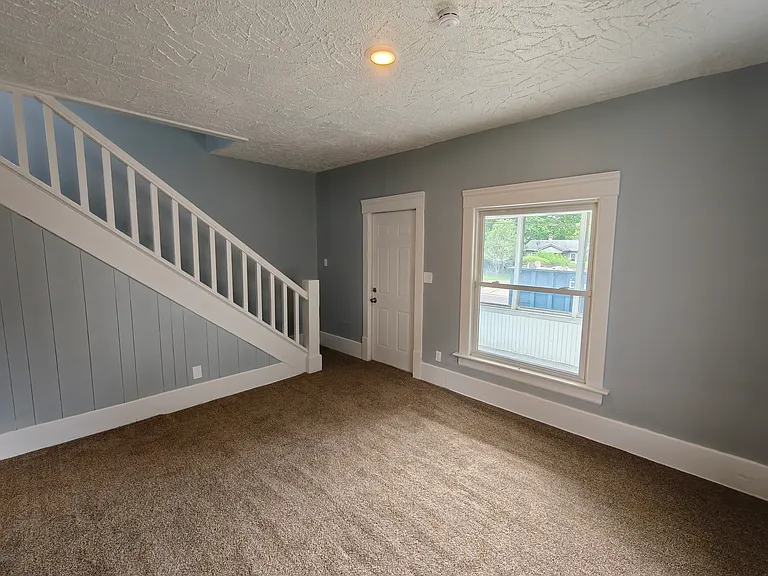 2223 18th St SW — Photo 5
