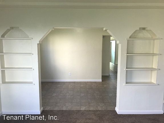 4th image of 861 Euclid Ave
