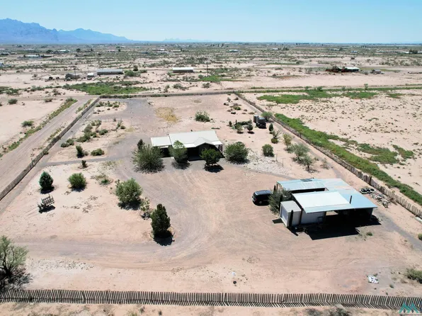 380 Quiet Ln SE, Deming, NM 88030