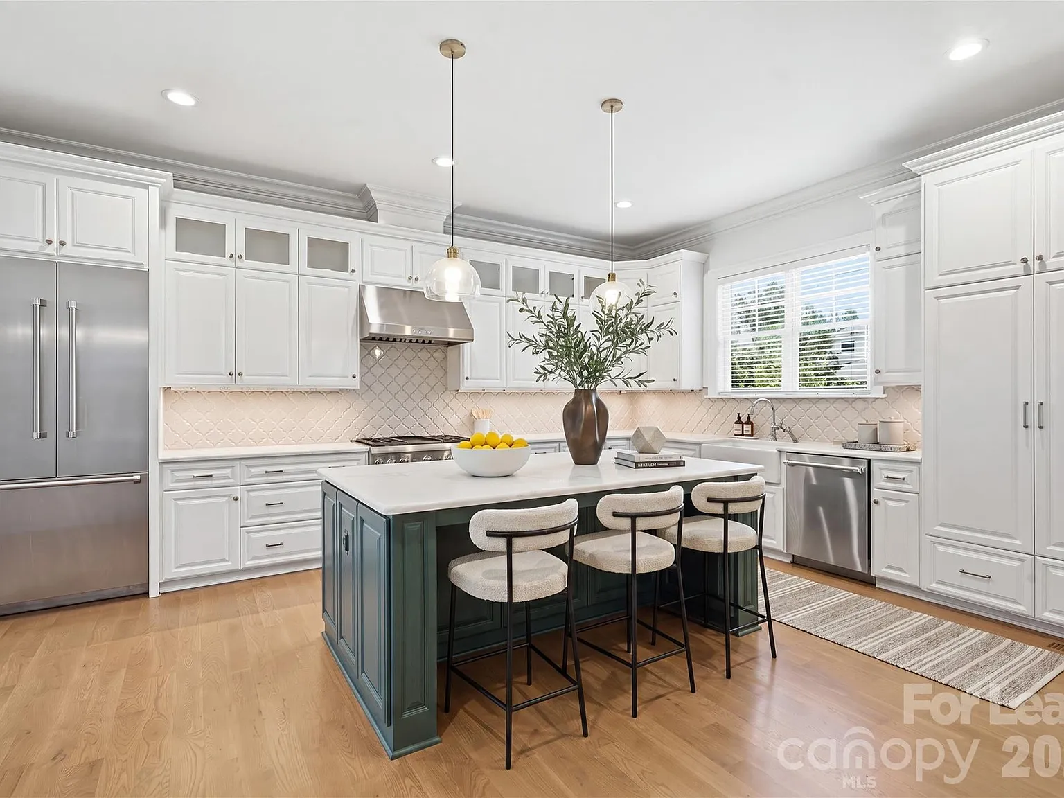 5 bed, 3006 sqft, $7,400 — Photo 3