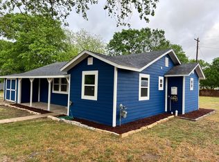 209 Comal Ave, Luling, TX 78648