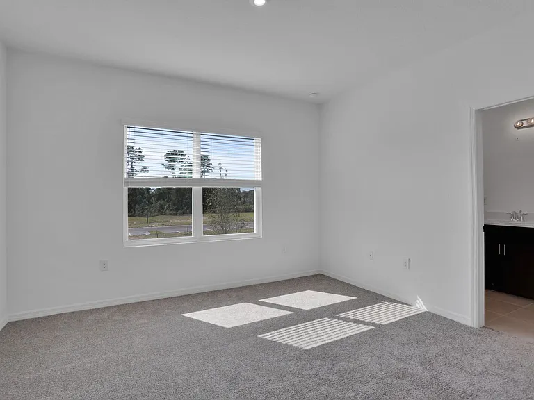 298 Anthony Dr — Photo 9