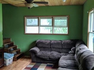 113 Featherbone Ave, Three Oaks, MI 49128