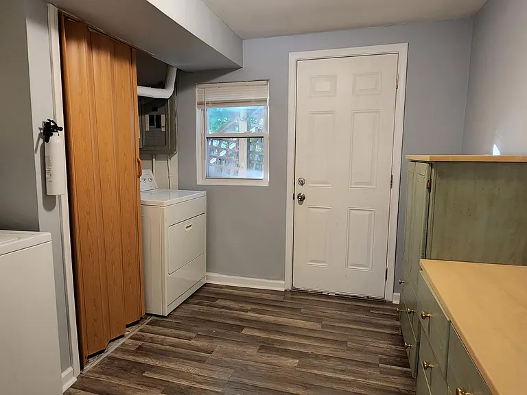 91 E Harwood Ave #A — Photo 14