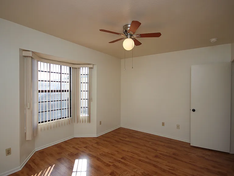 74 S Meridith Ave #4 — Photo 18