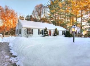 7 School St, Southborough, MA 01772