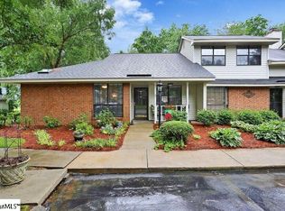 27 Forest Lake Dr, Simpsonville, SC 29681