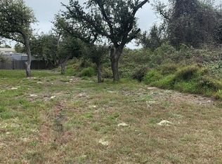 704 N Kossuth St, Rockport, TX 78382