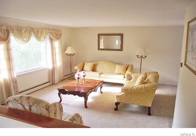 1st image of 3 Shaker Ct