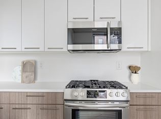 104-60 Queens Blvd #4D, Forest Hills, NY 11375