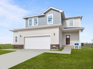 11657 Minnesota Ln, Osseo, MN 55369