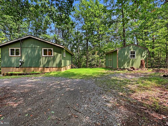 3rd image of 96 Persimmon Ln