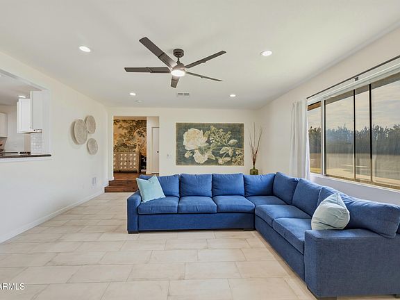4th image of 828 N Alamo Circle