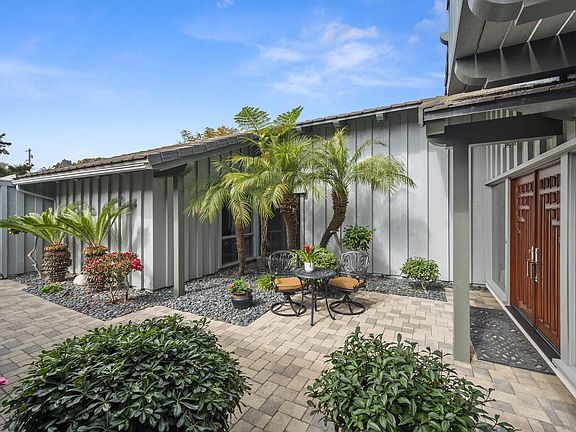4th image of 1151 Catalina Blvd