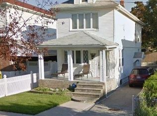 25749 148th Ave, Rosedale, NY 11422