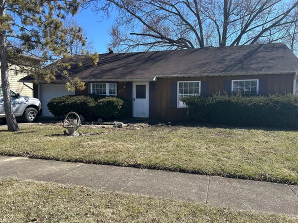 654 Holiday Dr, Fortville, IN 46040