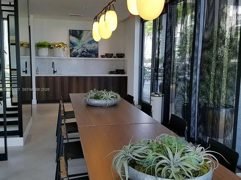 121 34th St #1702 — Photo 14