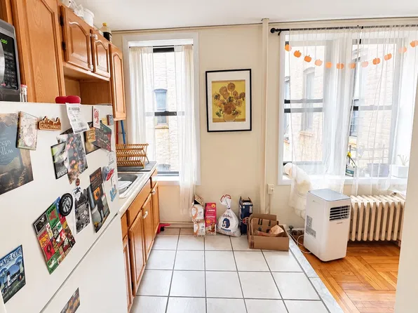 374 Eastern Parkway image 1 of 6