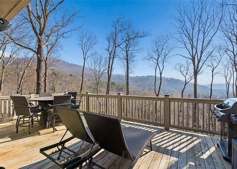 1st image of 1458 Valley View Dr