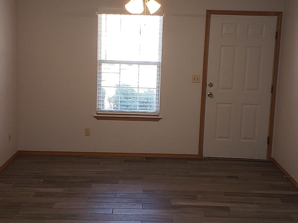 1st image of 406 SW 6th St #3