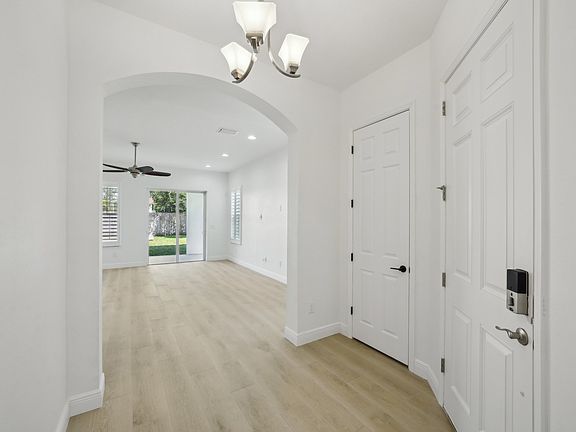 5th image of 307 S Arrawana Ave #A-100