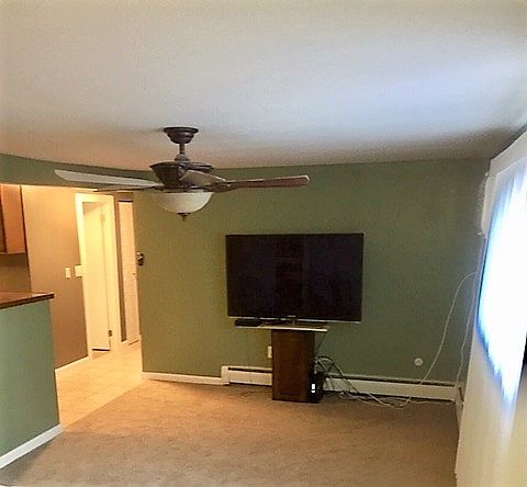 Living Room 20' 4" x 11' 3"