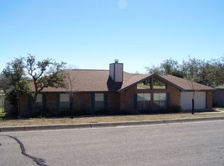 319 Red Oak Ln, Ingram, TX 78025