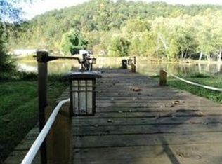 133 Pine Dr, Poca, WV 25159