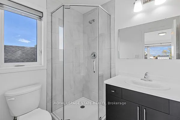 37 Delena Ave S — Photo 25