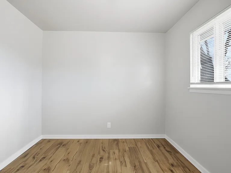 2826 N Institute St — Photo 7