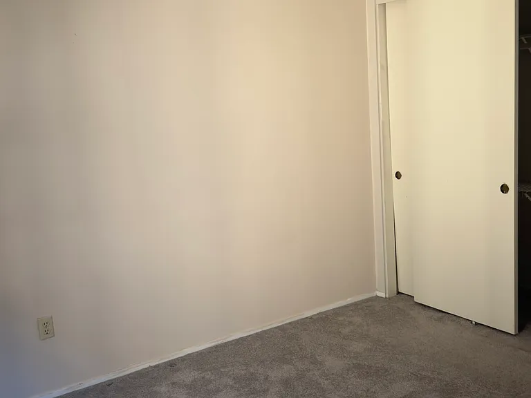 321 La France Ave #E — Photo 6