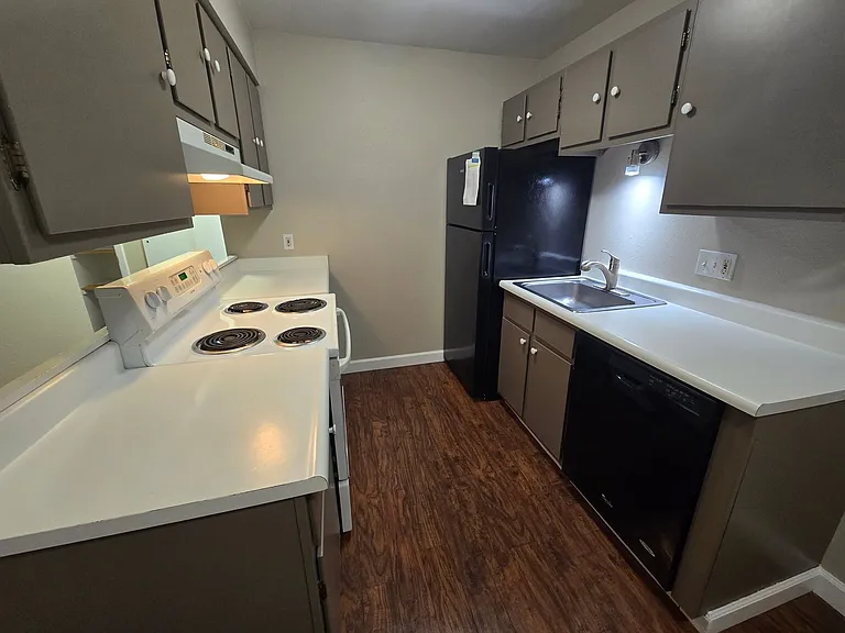 1606 Cottonwood Dr #23 — Photo 9