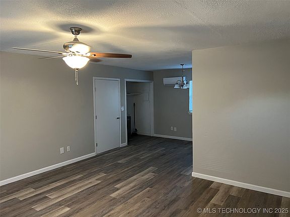 3rd image of 101 Plum Dr
