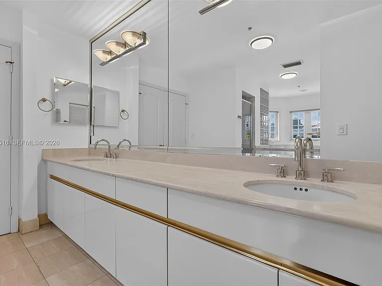1413 Sunset Harbour Dr #209 — Photo 23