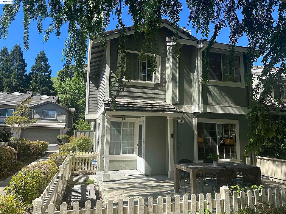 1st image of 7511 Oxford Cir