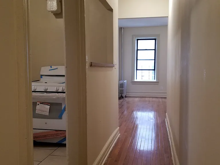 2376 Ryer Ave #B1 — Photo 6