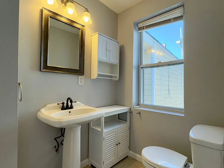 934 S East Ave — Photo 20