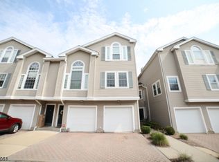 15 Witherspoon Ct, Morristown, NJ 07960