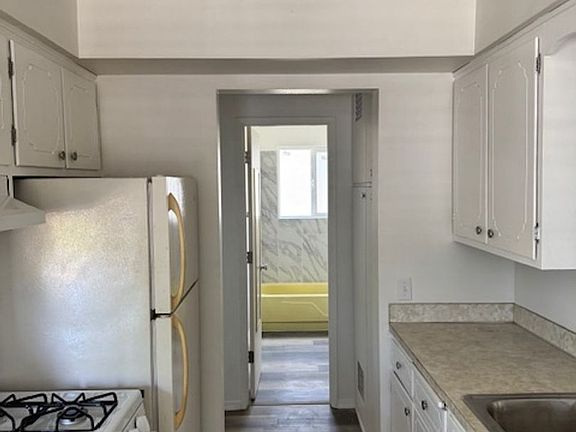 3rd image of 628 Berrydale Ave #13