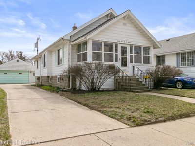 35607 Richard St, Wayne, MI, 48184