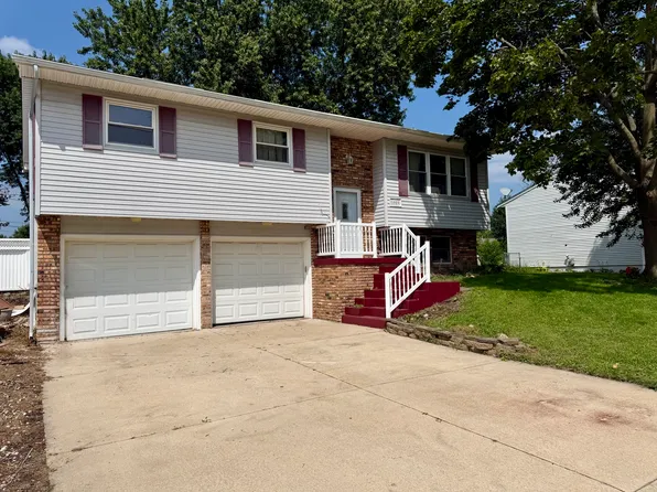 1059 Meadow Ln, Colona, IL 61241