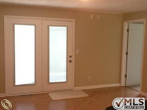 DINETTE AREA W DRWL, PERGO