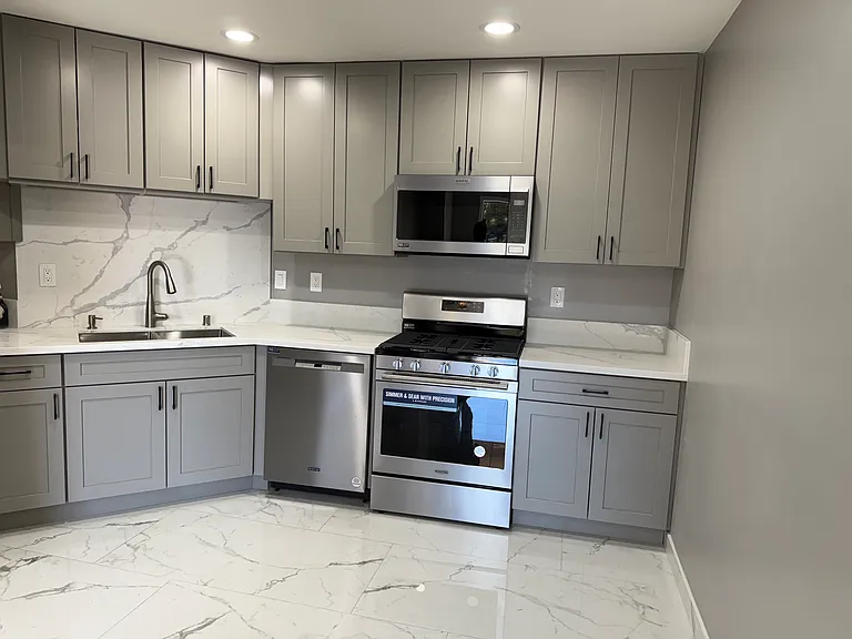 4370 Date Ave #B — Photo 2